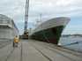  gros bateau amarré au port